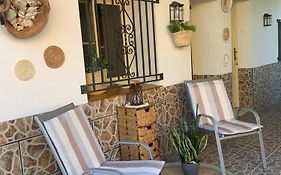 Casa Enric , con zona infantil, piscina y parking privado